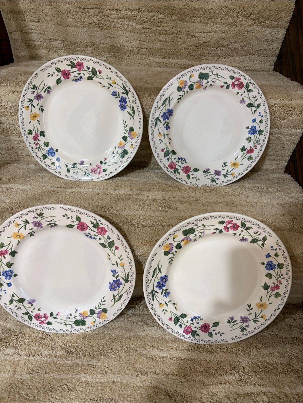 White Floral Ceramic Dinner Plates - Set of 4 Vintage Faberware stoneware